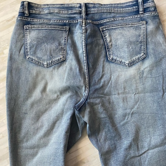 Denim Cropped Jeans - Picture 3 of 4